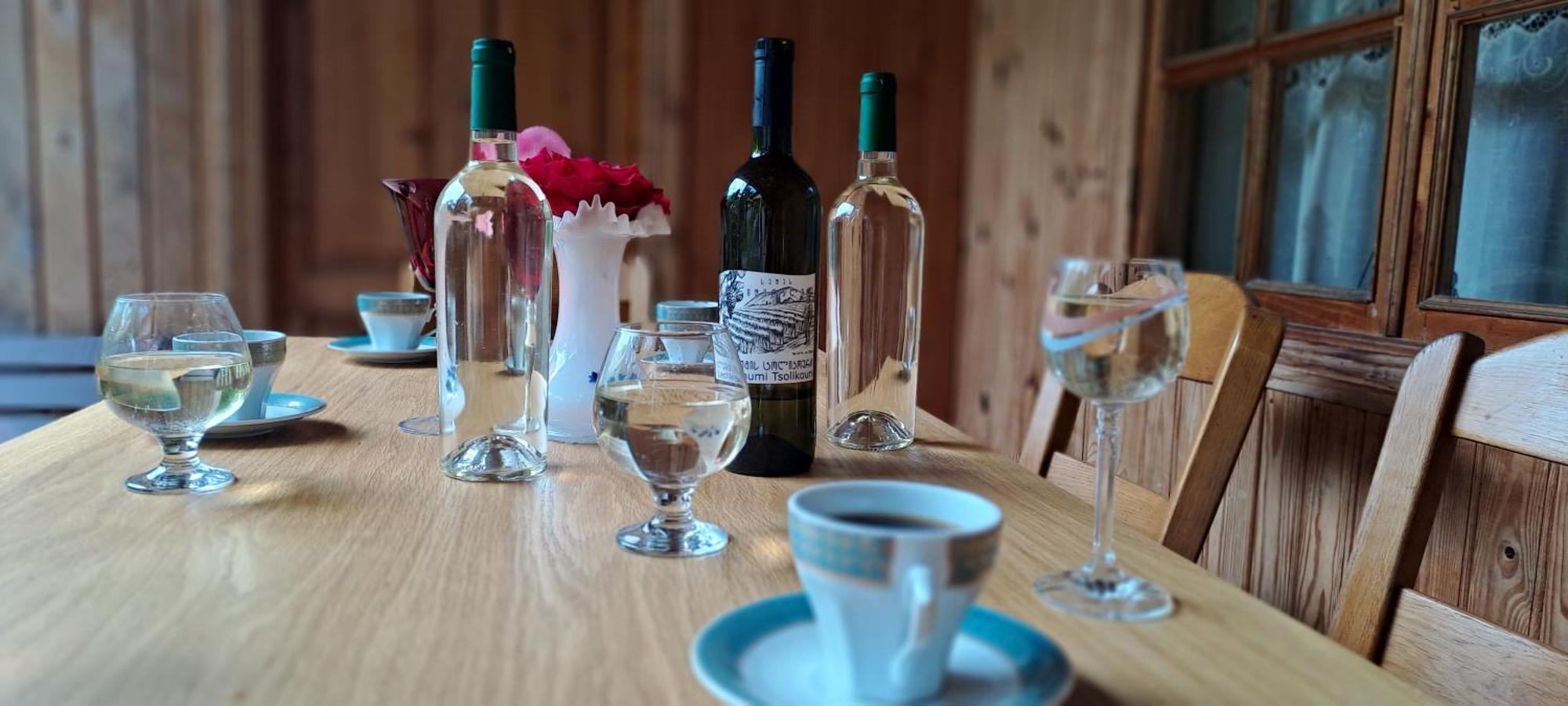 Guest House Lailashi Surmushi Екстериор снимка
