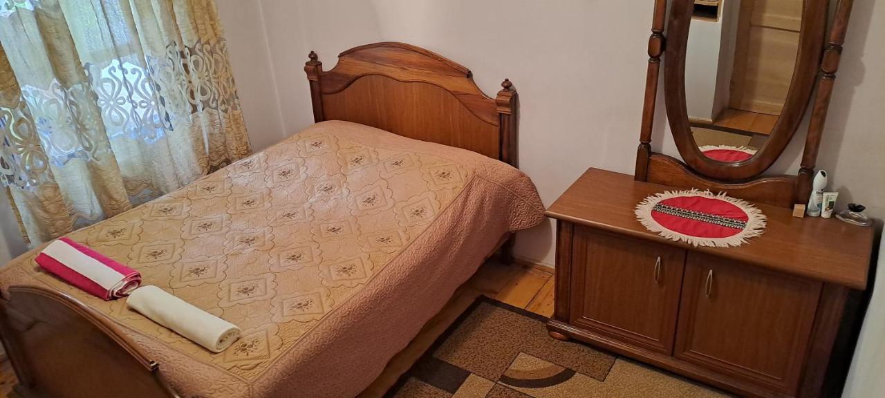 Guest House Lailashi Surmushi Екстериор снимка